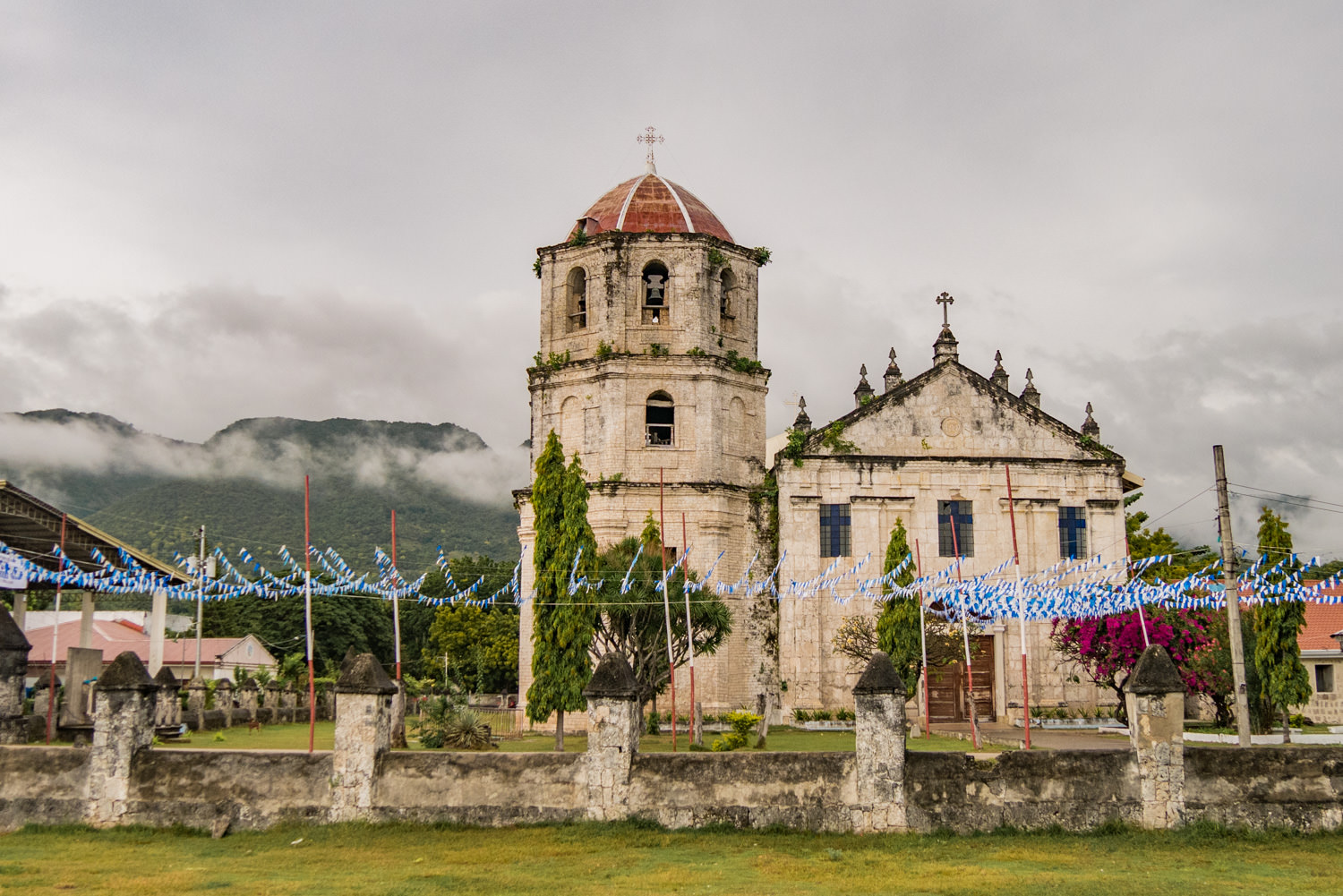 Kirche in Oslob, Cebu, Philippinien