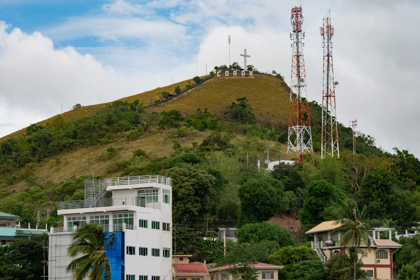 Huegel der Stadt Coron auf Busuanga auf den Philippinen