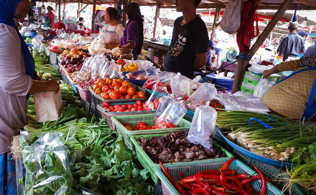Frisches Gemüse auf einem Markt auf Koh Lanta