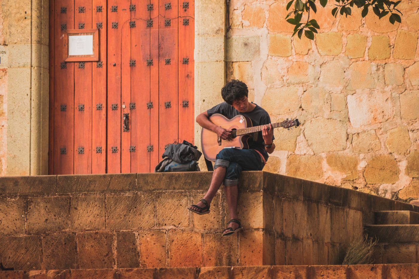 Gitarrist am Plaza Santo Domingo in Oaxaca 