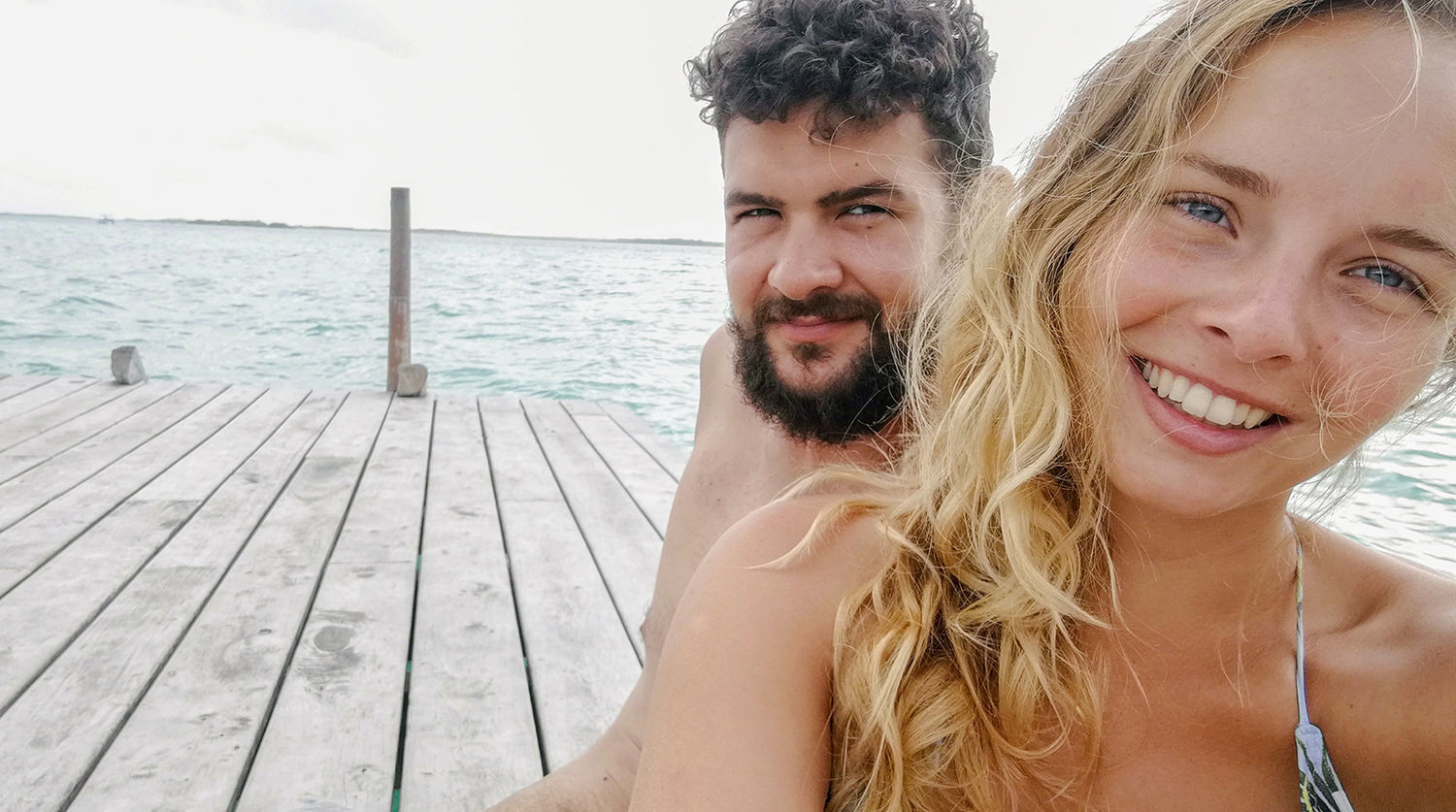 Wir sind Julia und Matthias - vom Fernweh geplagt und ständig versucht, dieses zu stillen. Am liebsten stürzen wir uns mit unseren Backpacks kopfüber ins Reiseglück.