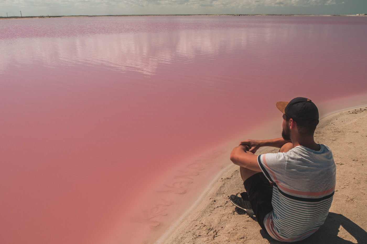 Matthias an der pinken Lagune in Las Coloradas