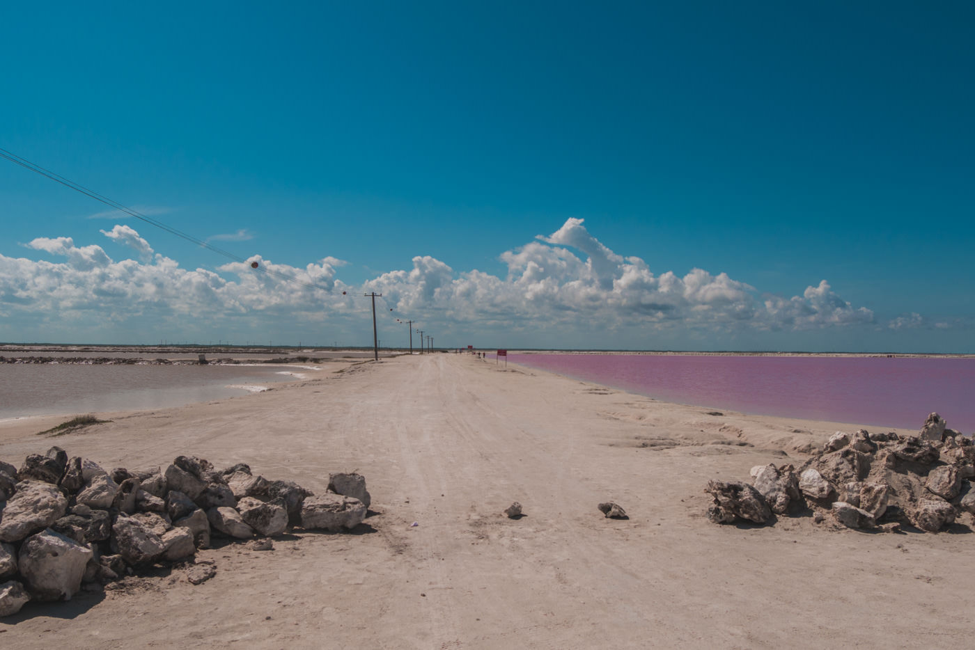 Pinke Lagune von Las Coloradas in Mexiko