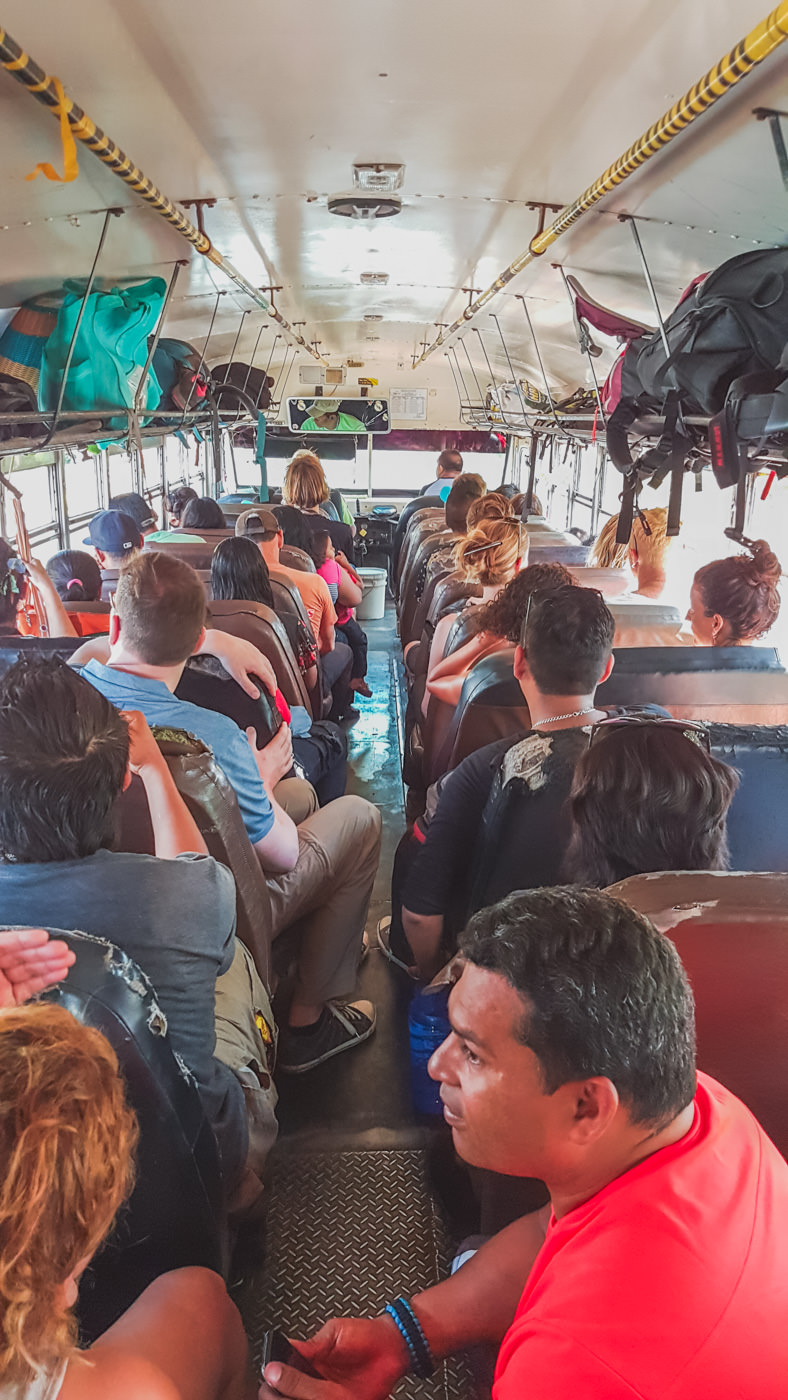 Chickenbus auf Ometepe