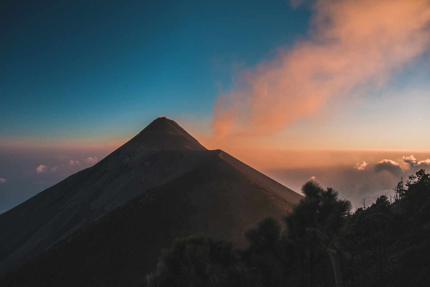 Vulkan Fuego während Sonnenuntergang