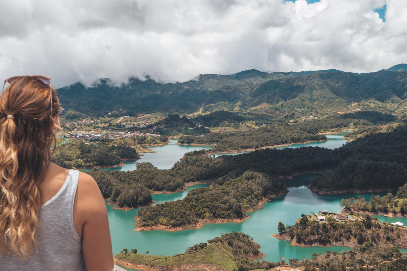 Ausblick auf die Seenlandschaft bei Guatapé