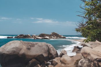 Küste des Tayrona Nationalparks in Kolumbien