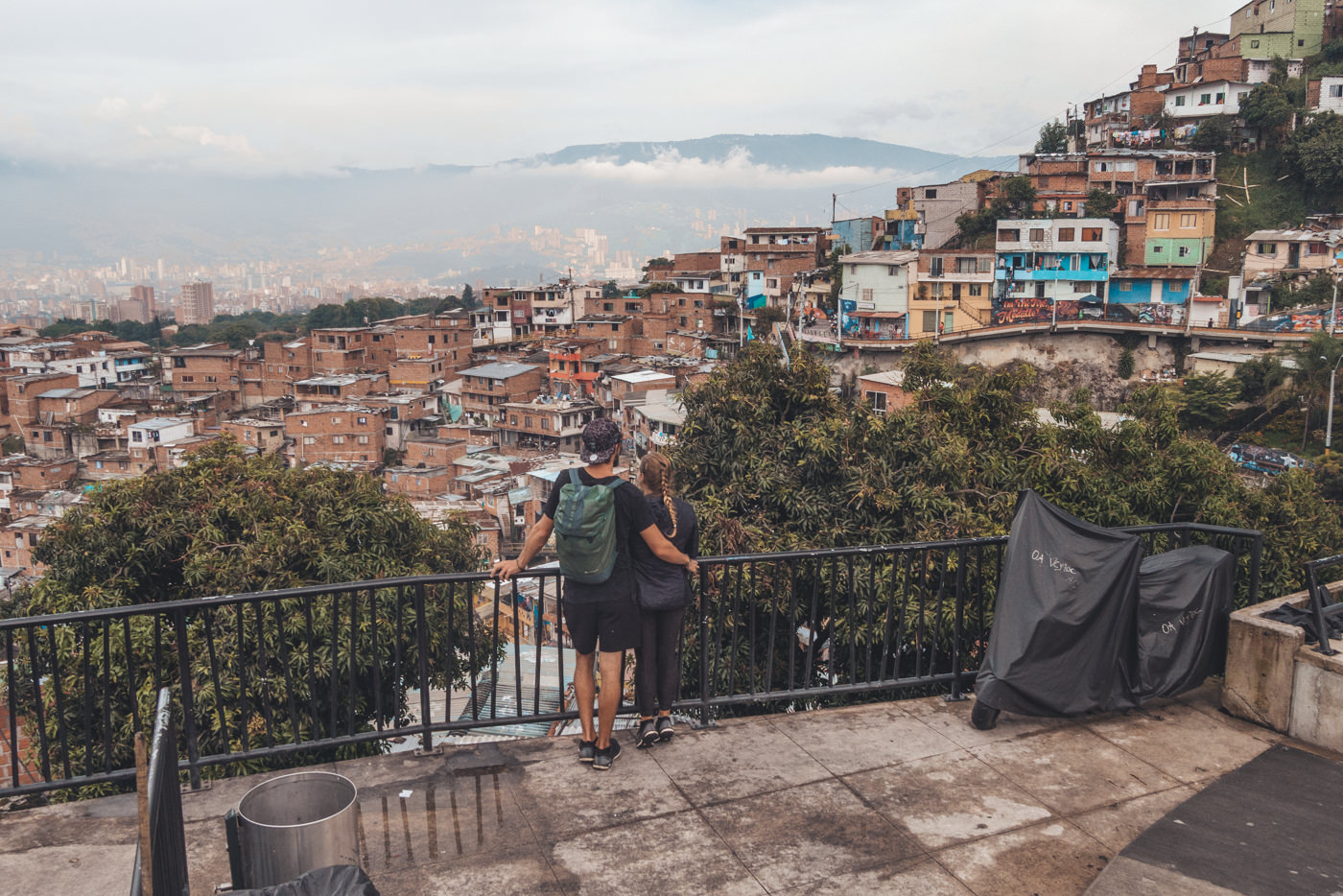 Wir in der Comuna 13 in Medellín