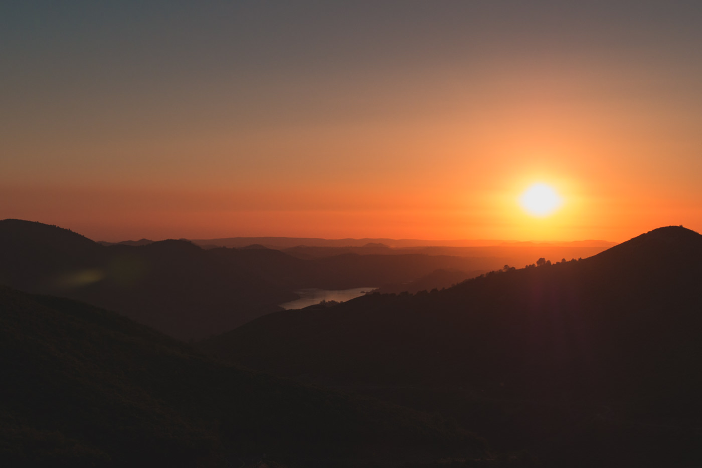 Sonnenuntergang in der Nähe des Yosemite Nationalparks