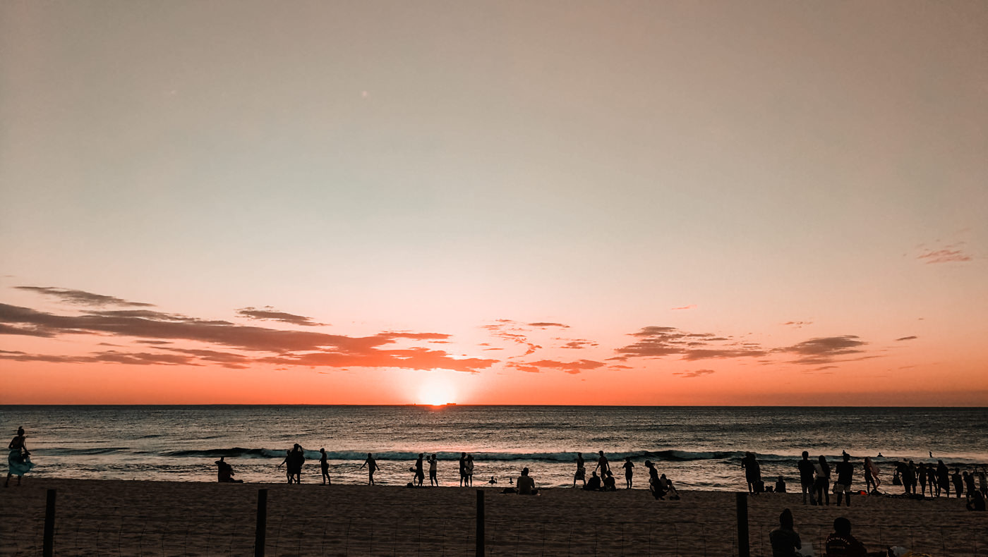Sonnenuntergang am Scarborough Strand in Perth