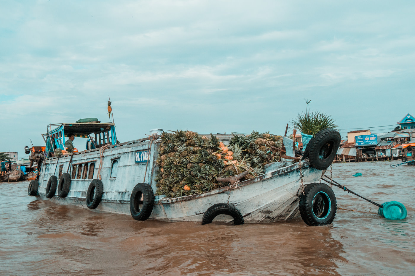 Schwimmender Markt im Mekong Delta