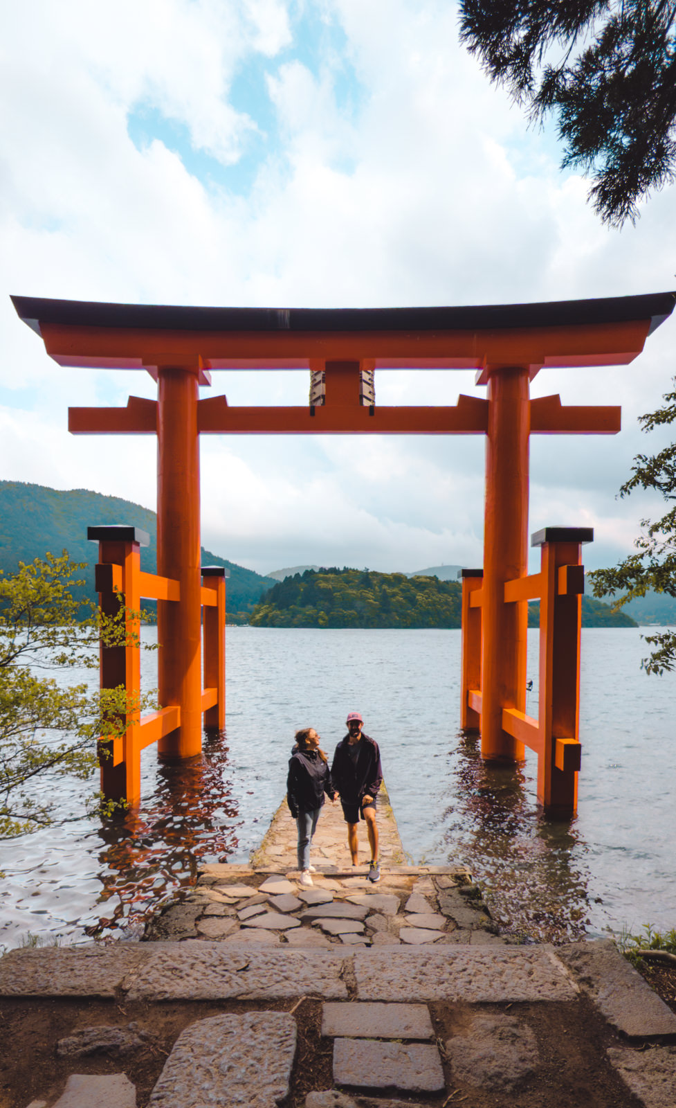 Hakone Schrein am Ashi See