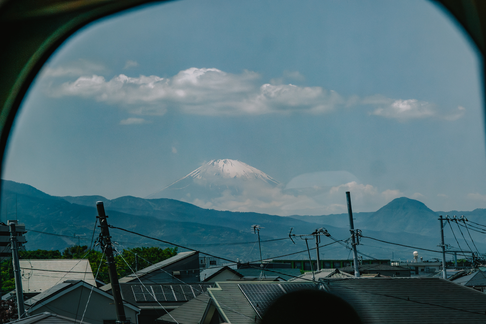 Mt. Fuji auf der Zugfahrt nach Osaka