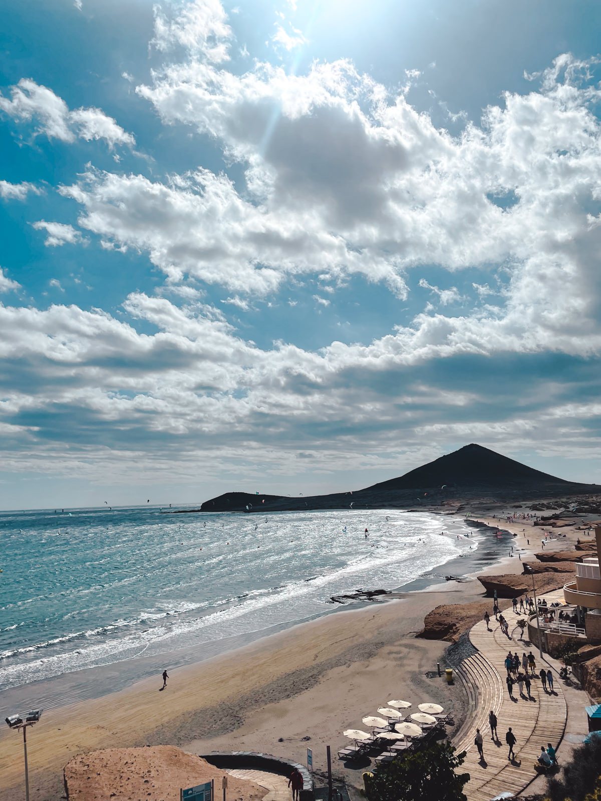 Blick auf den Strand von El Médano auf Teneriffa