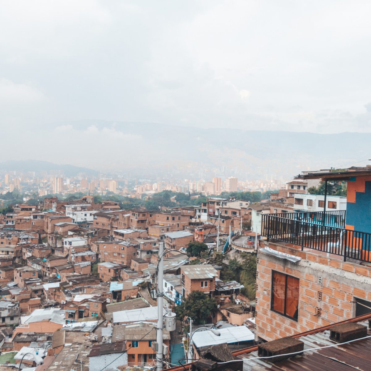 Blick auf die Comuna 13 - Medellin, Kolumbien